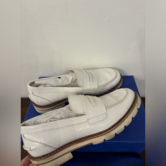 Stuart Weitzman White Parker Lift Loafer Size 5 - worn less than 5 times - Picture 8 of 13